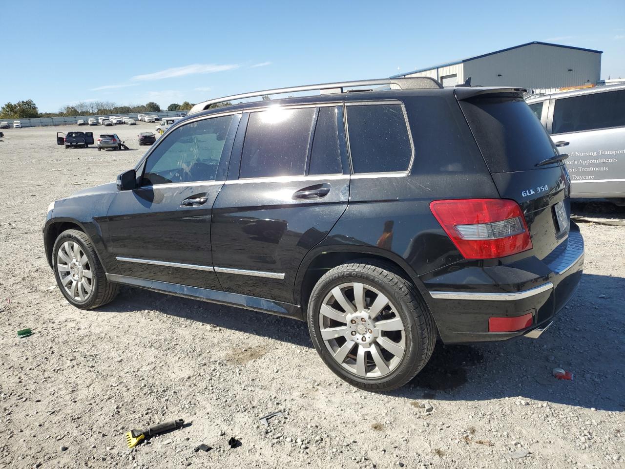 2011 Mercedes-Benz GLK-klasse VIN WDCGG8HB1BF681570 Copart auction photo, front end damage thumbnail 2