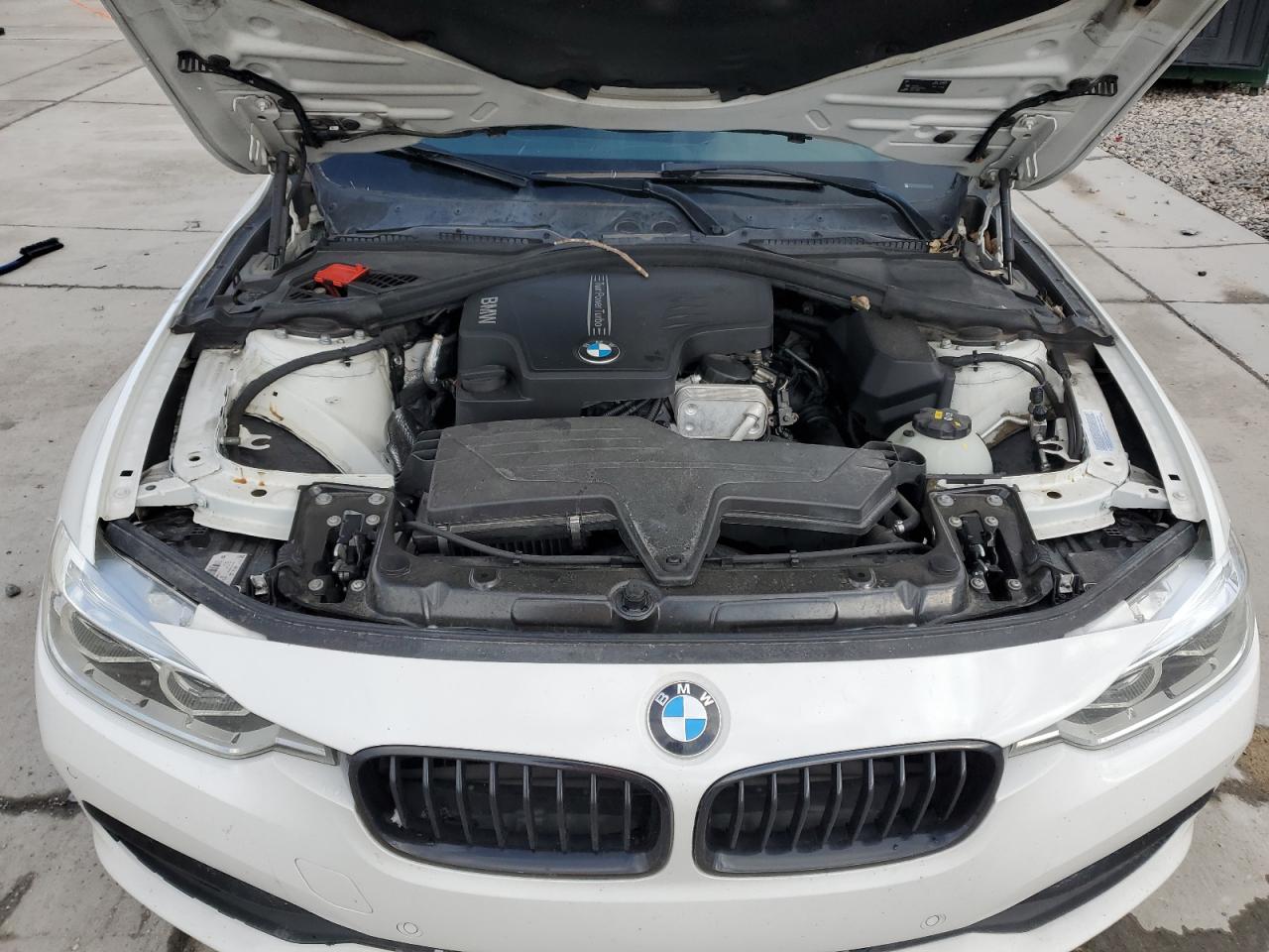 2016 BMW 3er VIN WBA8A3C55GK551447 Copart auction photo, side / rear end damage thumbnail 13