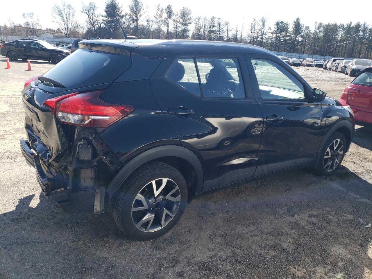 2019 Nissan Kicks VIN 3N1CP5CU8KL471181 Copart auction photo, rear end damage thumbnail 3