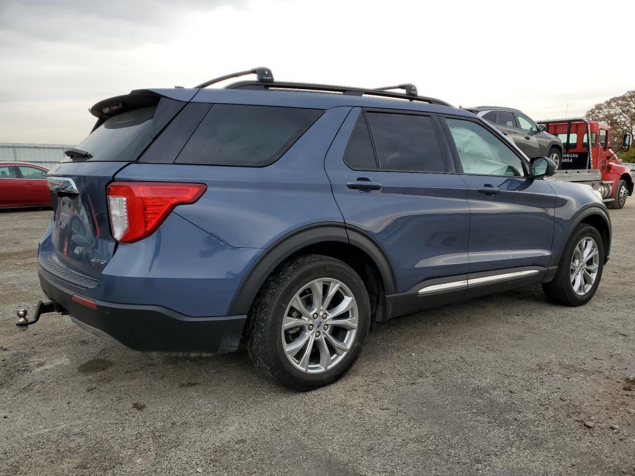 2021 Ford Explorer VIN 1FMSK8DH5MGA31044 Copart auction photo, side damage thumbnail 3