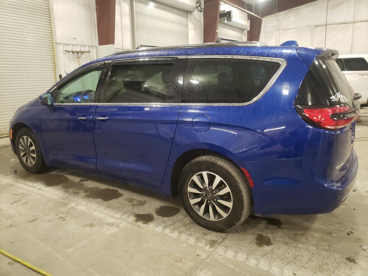 2021 Chrysler Pacifica VIN 2C4RC1BG4MR527694 Copart auction photo, front end / all over damage thumbnail 2