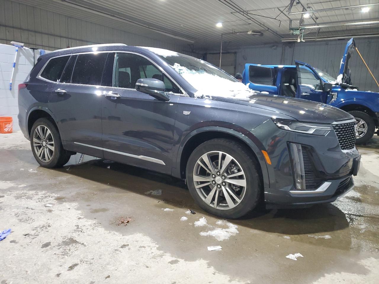 2021 Cadillac XT6 VIN 1GYKPDRS7MZ156645 Copart auction photo, rear end / minor dent/scratches damage thumbnail 4