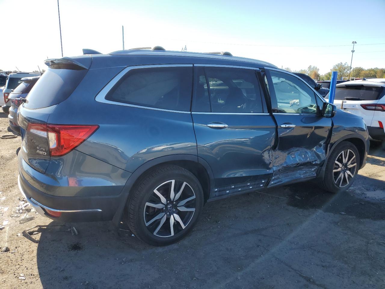 2019 Honda Pilot VIN 5FNYF6H01KB077926 Copart auction photo, side damage thumbnail 3