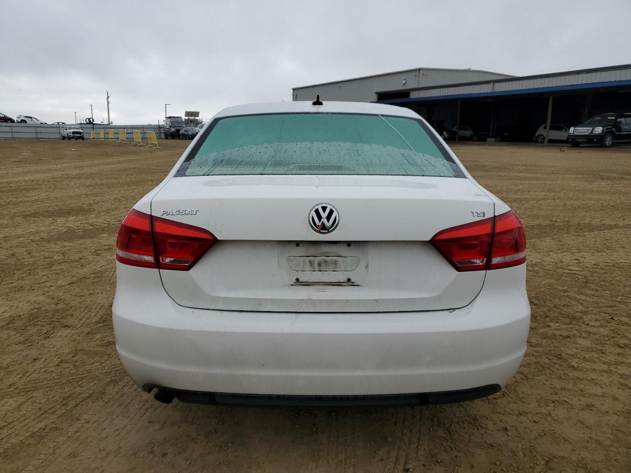 2015 Volkswagen Passat VIN 1VWAT7A31FC106717 Copart auction photo, front end / side damage thumbnail 6