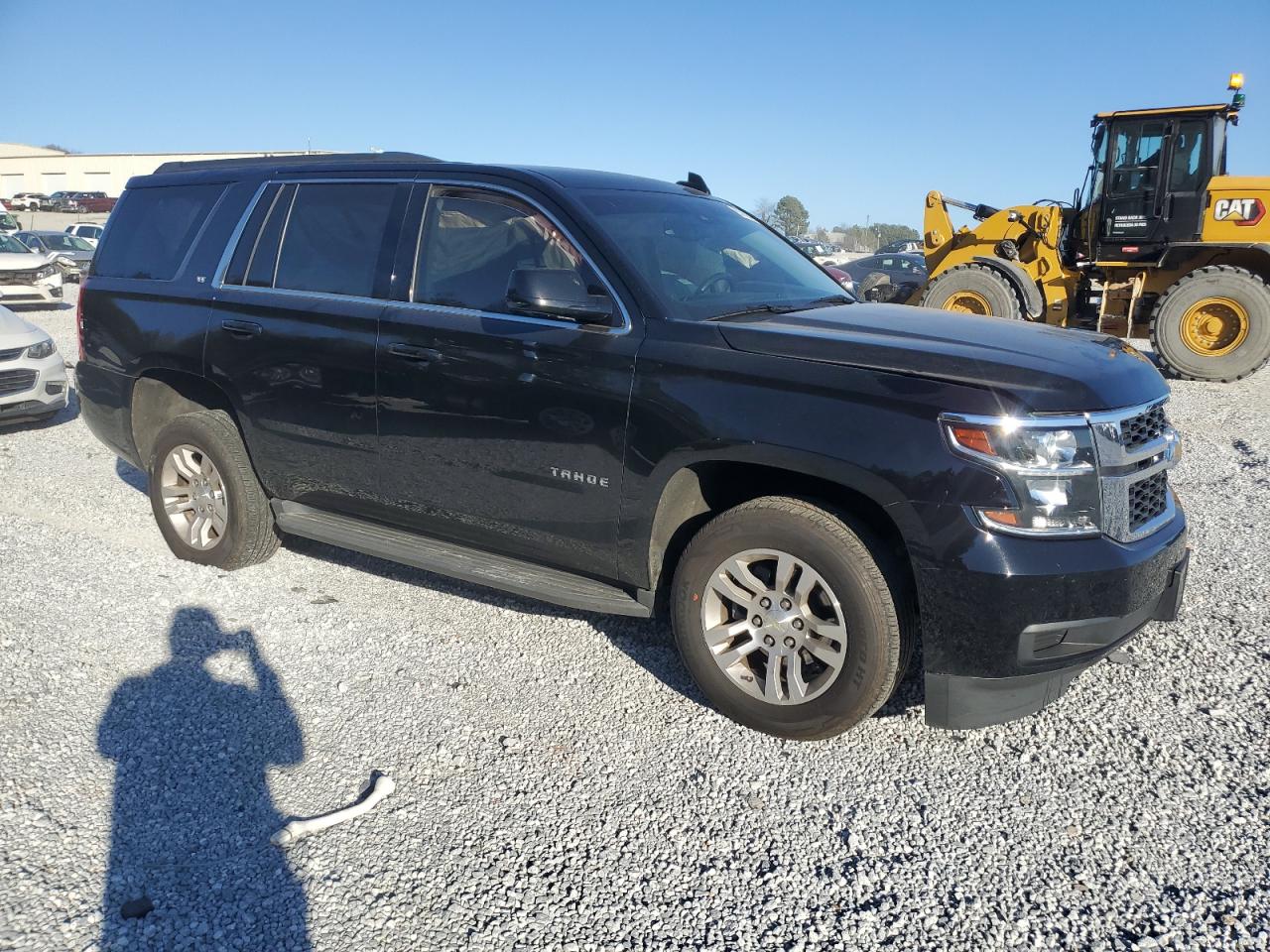 2017 Chevrolet Tahoe VIN 1GNSCBKC5HR233261 Copart auction photo, front end / side damage thumbnail 4
