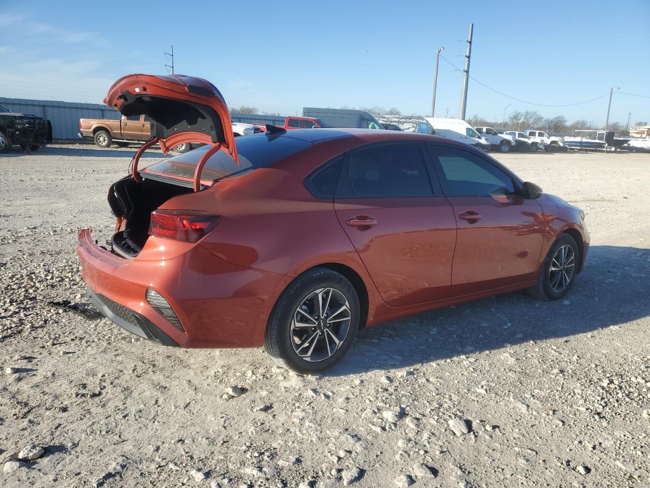 2024 KIA Forte VIN 3KPF24AD8RE708272 Copart auction photo, rear end damage thumbnail 3