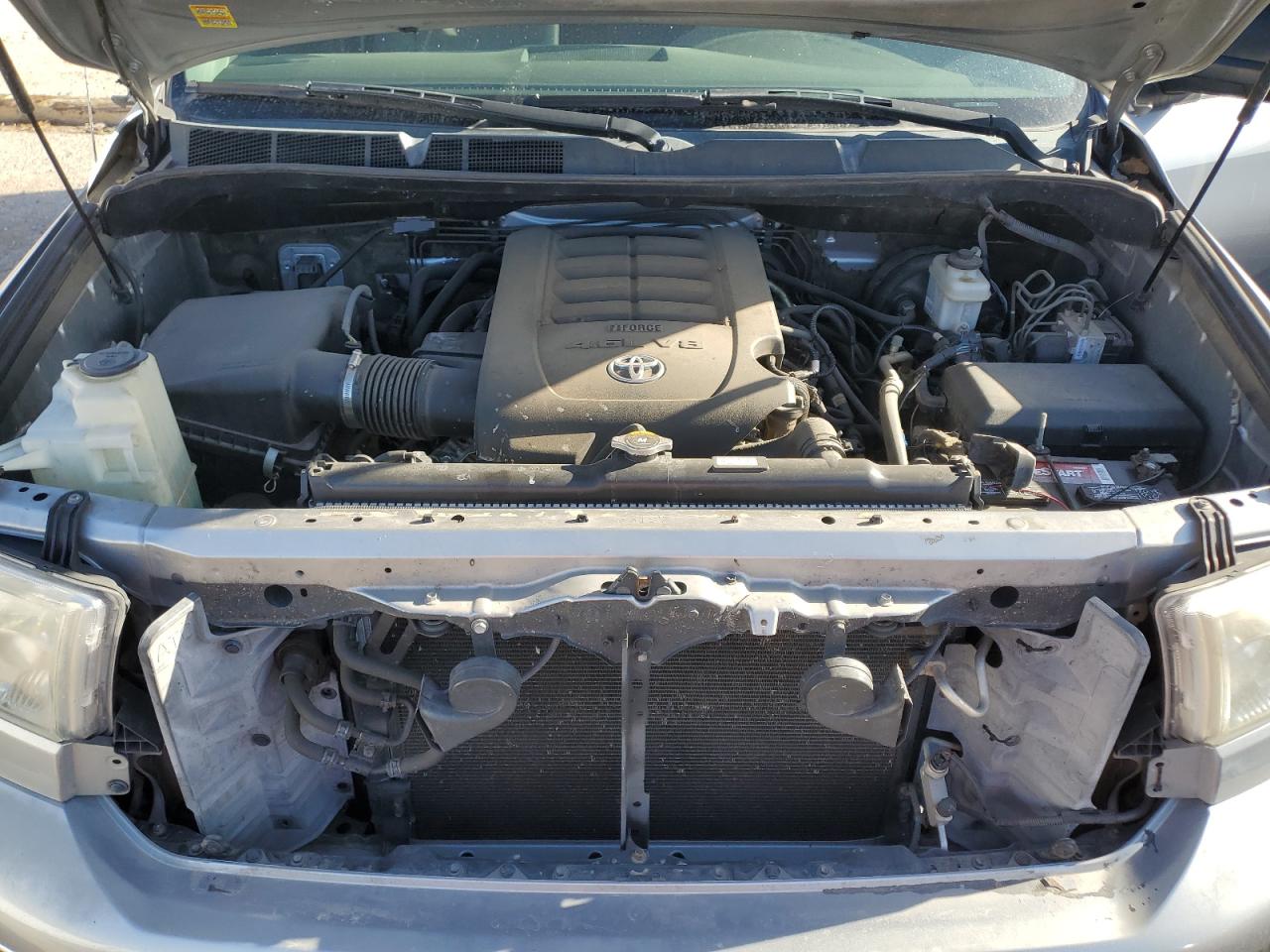 2011 Toyota Tundra VIN 5TFDM5F14BX020975 Copart auction photo, undercarriage / side damage thumbnail 11