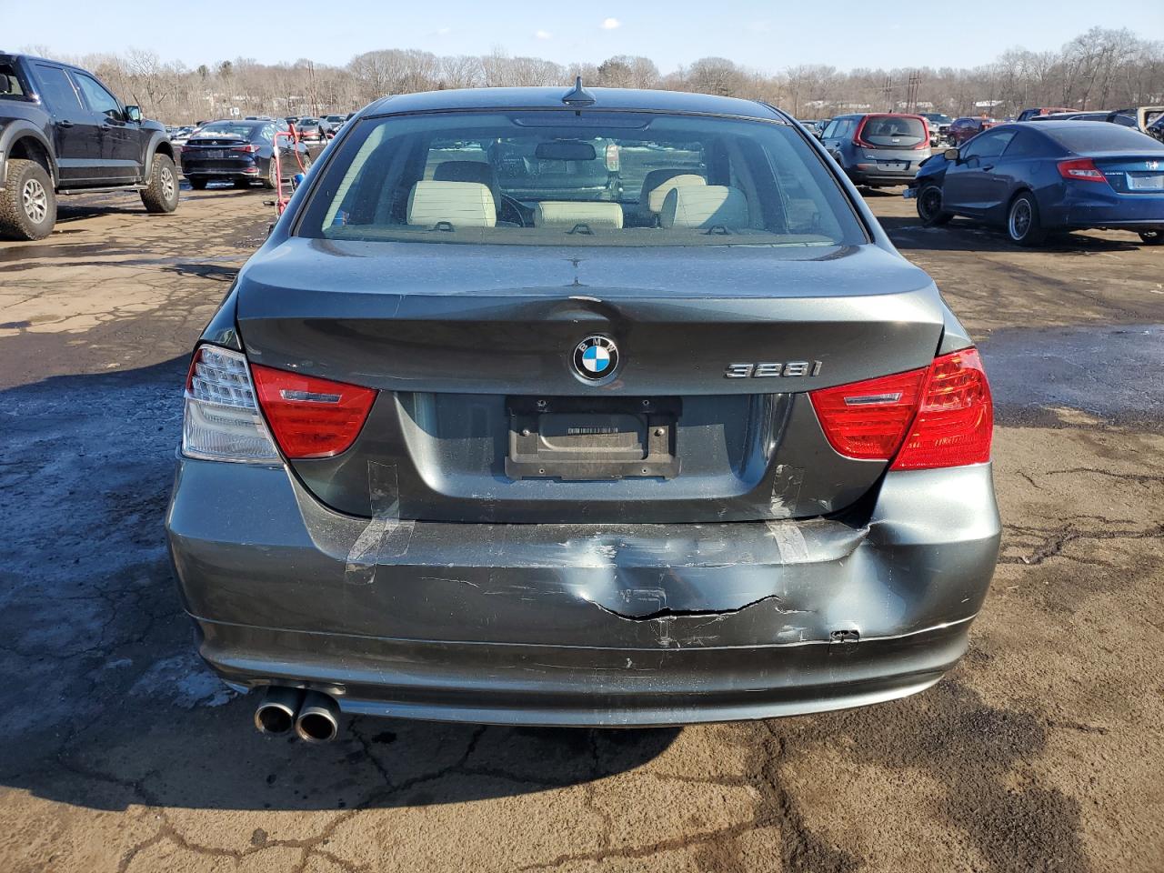 2011 BMW 3er VIN WBAPK5C56BA662513 Copart auction photo, rear end damage thumbnail 6
