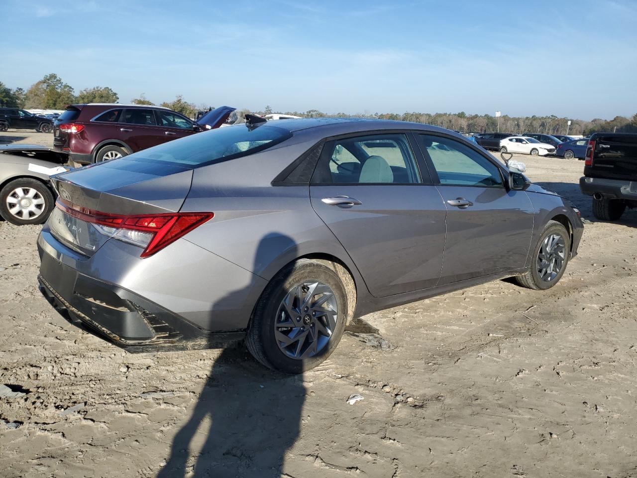 2024 Hyundai Elantra VIN KMHLM4DJ3RU118198 Copart auction photo, side damage thumbnail 3