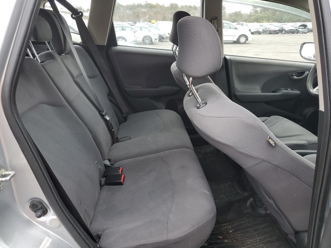 2013 Honda Fit VIN JHMGE8H32DC011372 Copart auction photo, rear end / minor dent/scratches damage thumbnail 10