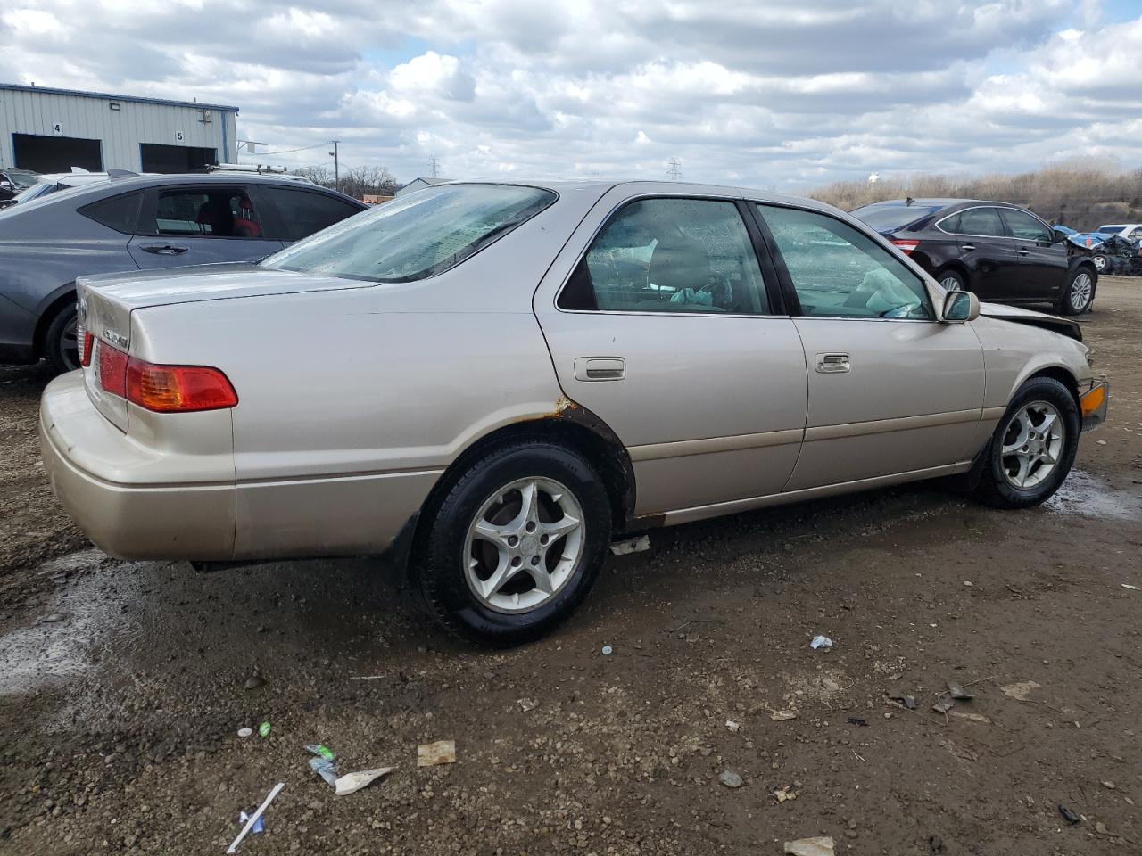 2001 Toyota Camry VIN 4T1BG22K71U835548 Copart auction photo, front end / side damage thumbnail 3