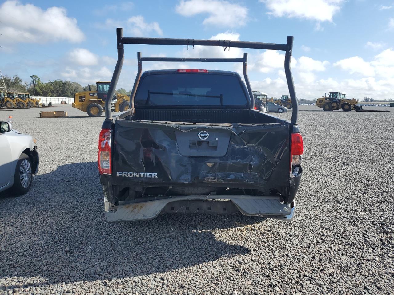 2015 Nissan Navara (Frontier) VIN 1N6AD0ER0FN704529 Copart auction photo, front end / side damage thumbnail 6