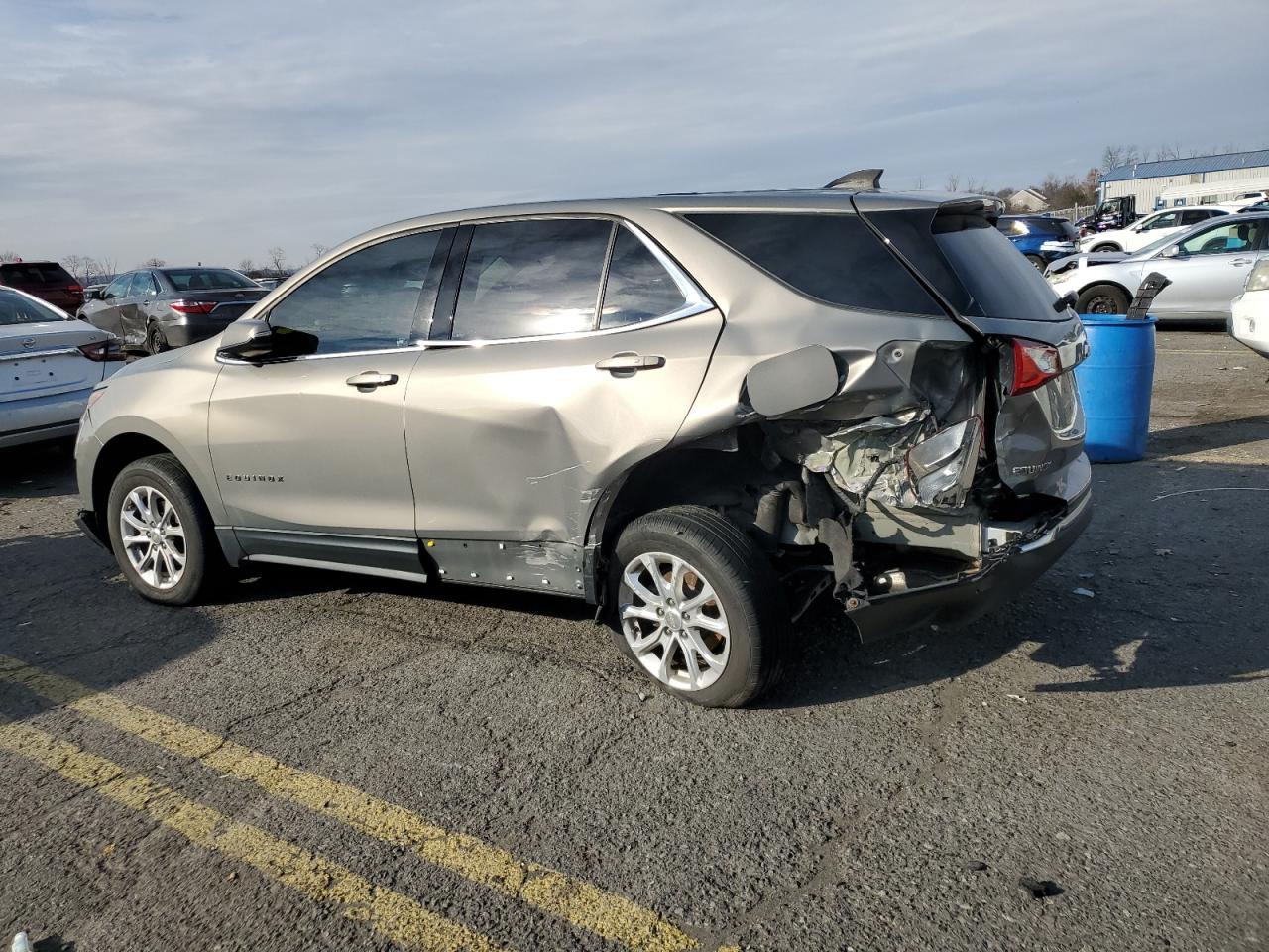 2018 Chevrolet Equinox VIN 3GNAXSEV9JS626678 Copart auction photo, rear end / side damage thumbnail 2