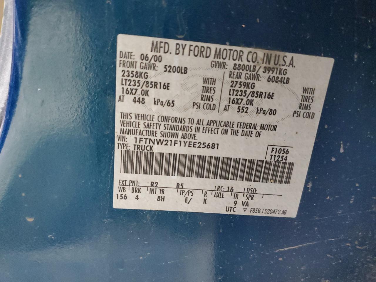 2000 Ford F250 VIN 1FTNW21F1YEE25681 Copart auction photo, front end damage thumbnail 12