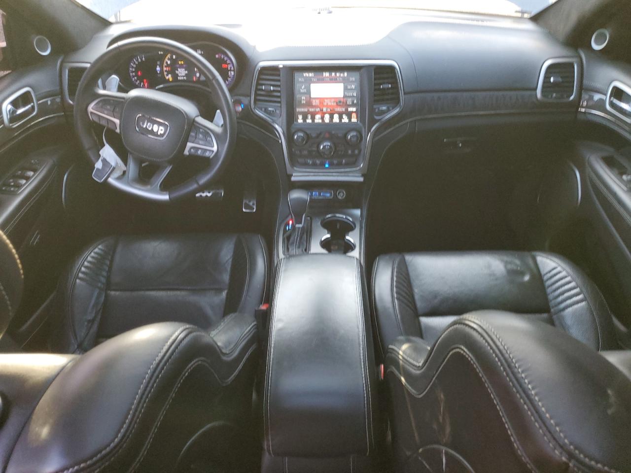 2017 Jeep Grand Cherokee VIN 1C4RJFDJ8HC845005 Copart auction photo, normal wear damage thumbnail 8