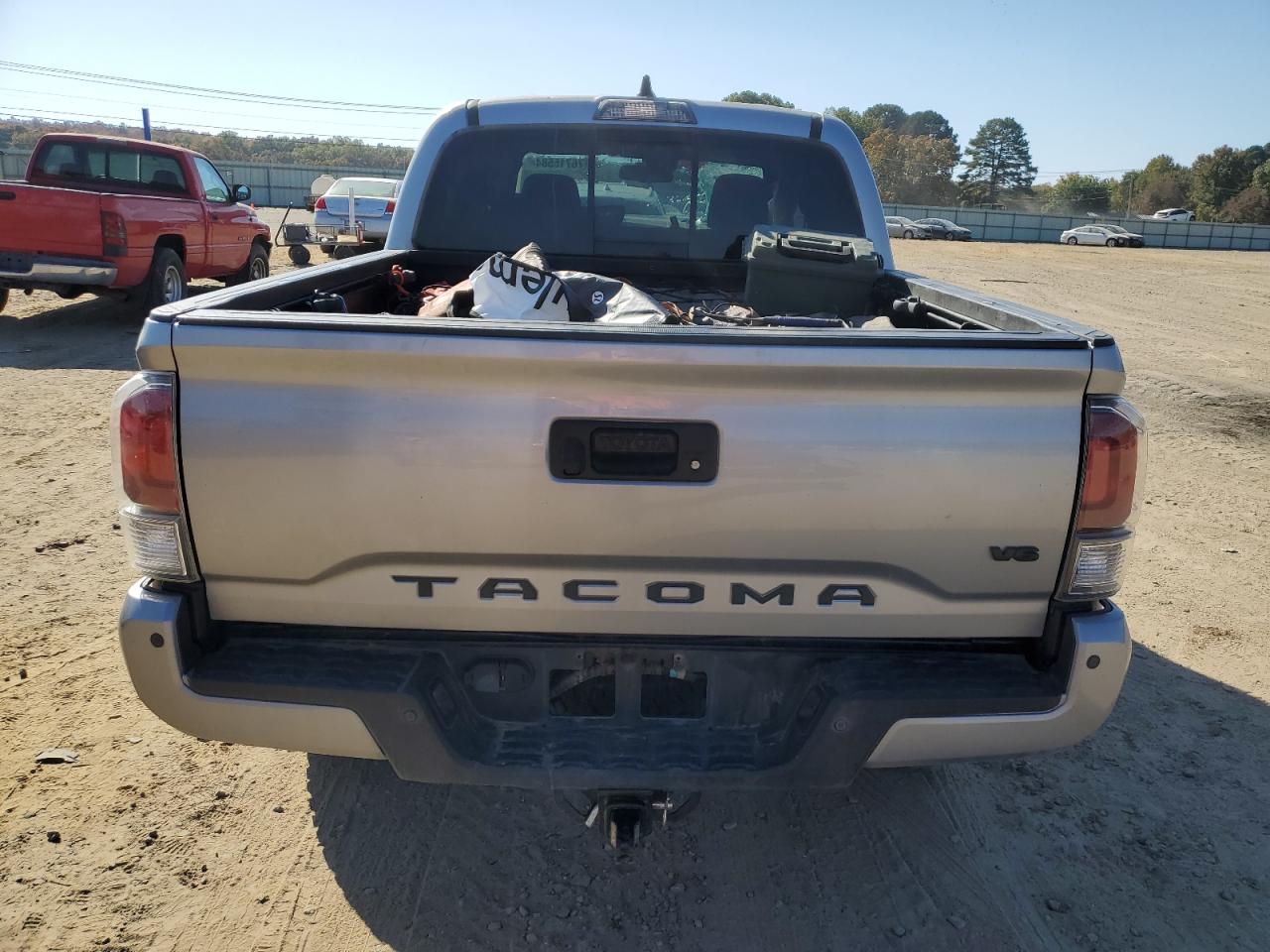 2020 Toyota Tacoma VIN 5TFCZ5AN4LX237936 Copart auction photo, front end damage thumbnail 6