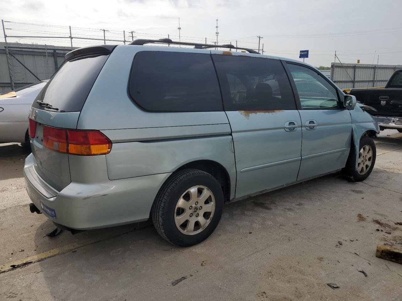 2003 Honda Odyssey VIN 5FNRL18053B073427 Copart auction photo, front end damage thumbnail 3
