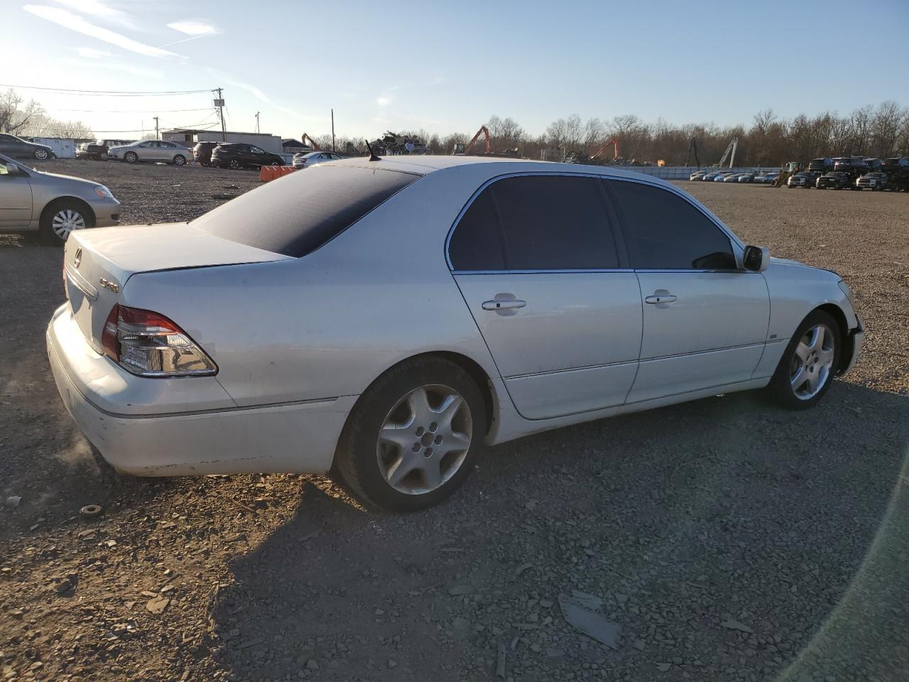 2004 Lexus LS VIN JTHBN36F540158555 Copart auction photo, front end / rear end damage thumbnail 3