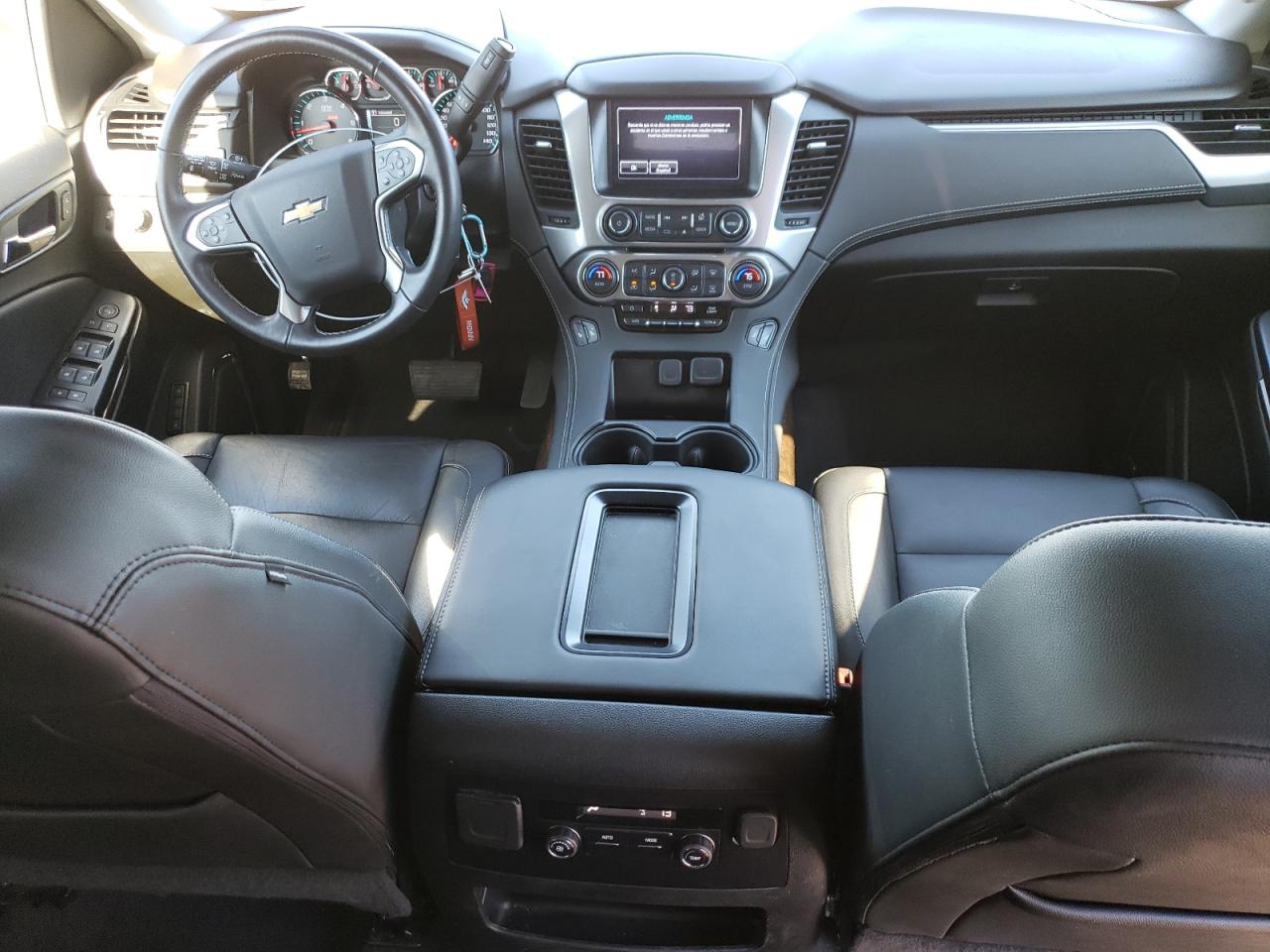 2019 Chevrolet Suburban VIN 1GNSKHKC1KR153128 Copart auction photo, vandalism / minor dent/scratches damage thumbnail 8