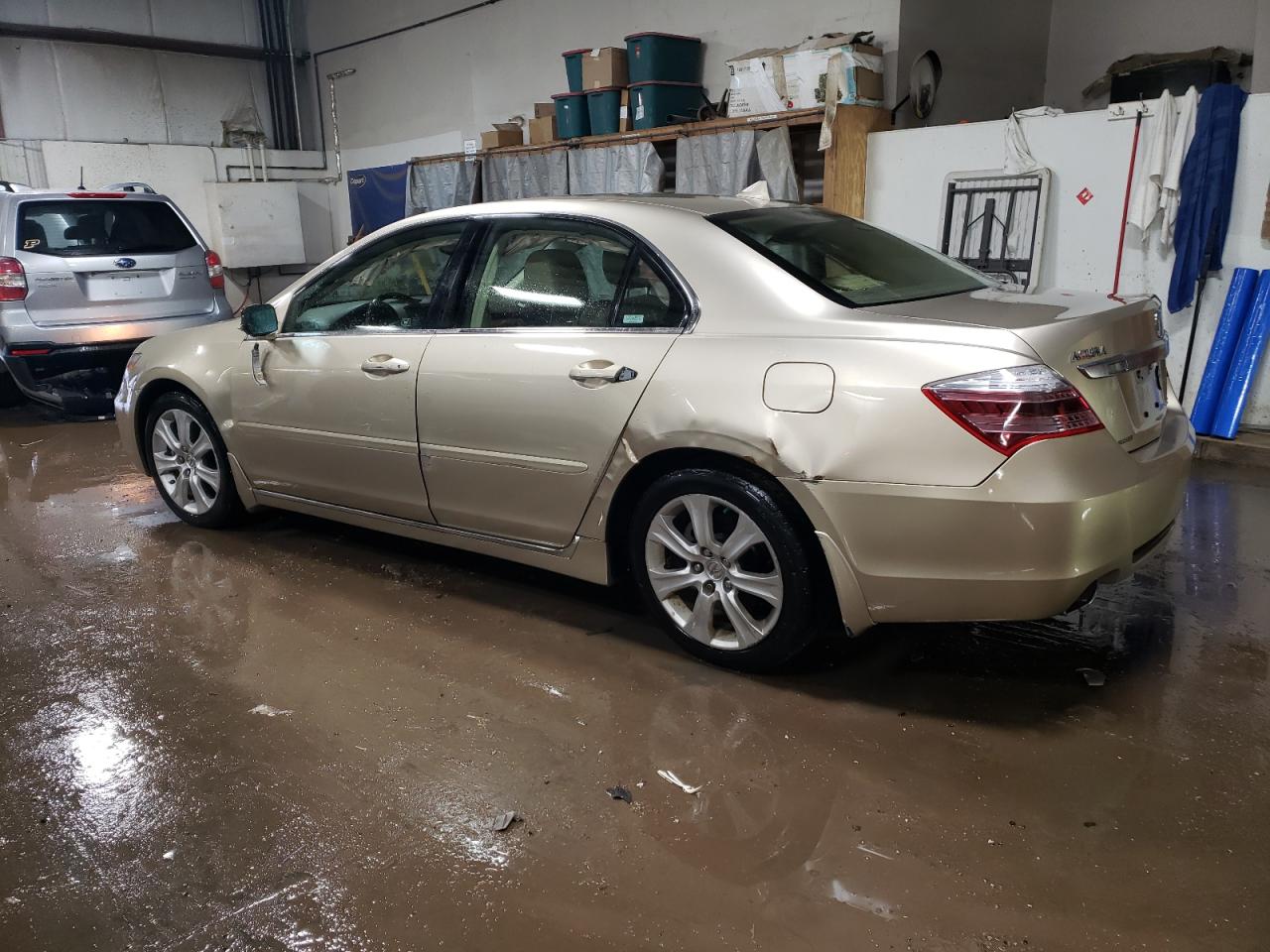 2009 Acura RL VIN JH4KB26619C001663 Copart auction photo, side / rear end damage thumbnail 2