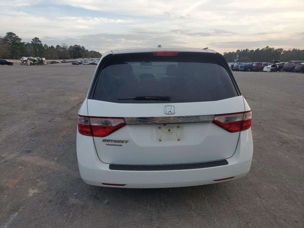 2012 Honda Odyssey VIN 5FNRL5H65CB077490 Copart auction photo, minor dent/scratches damage thumbnail 6