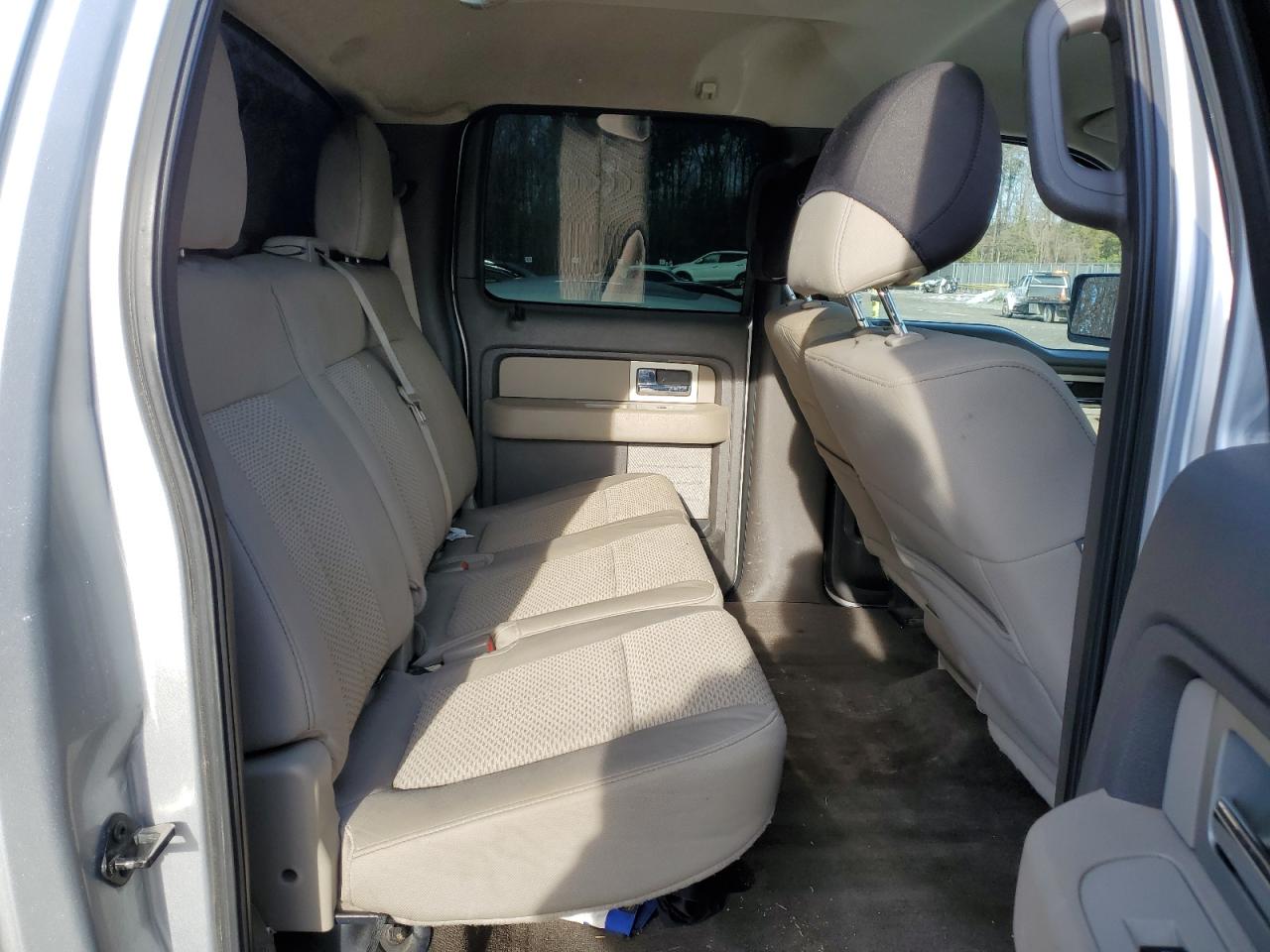 2010 Ford F-150 VIN 1FTEW1C83AFC67868 Copart auction photo, rear end / minor dent/scratches damage thumbnail 10