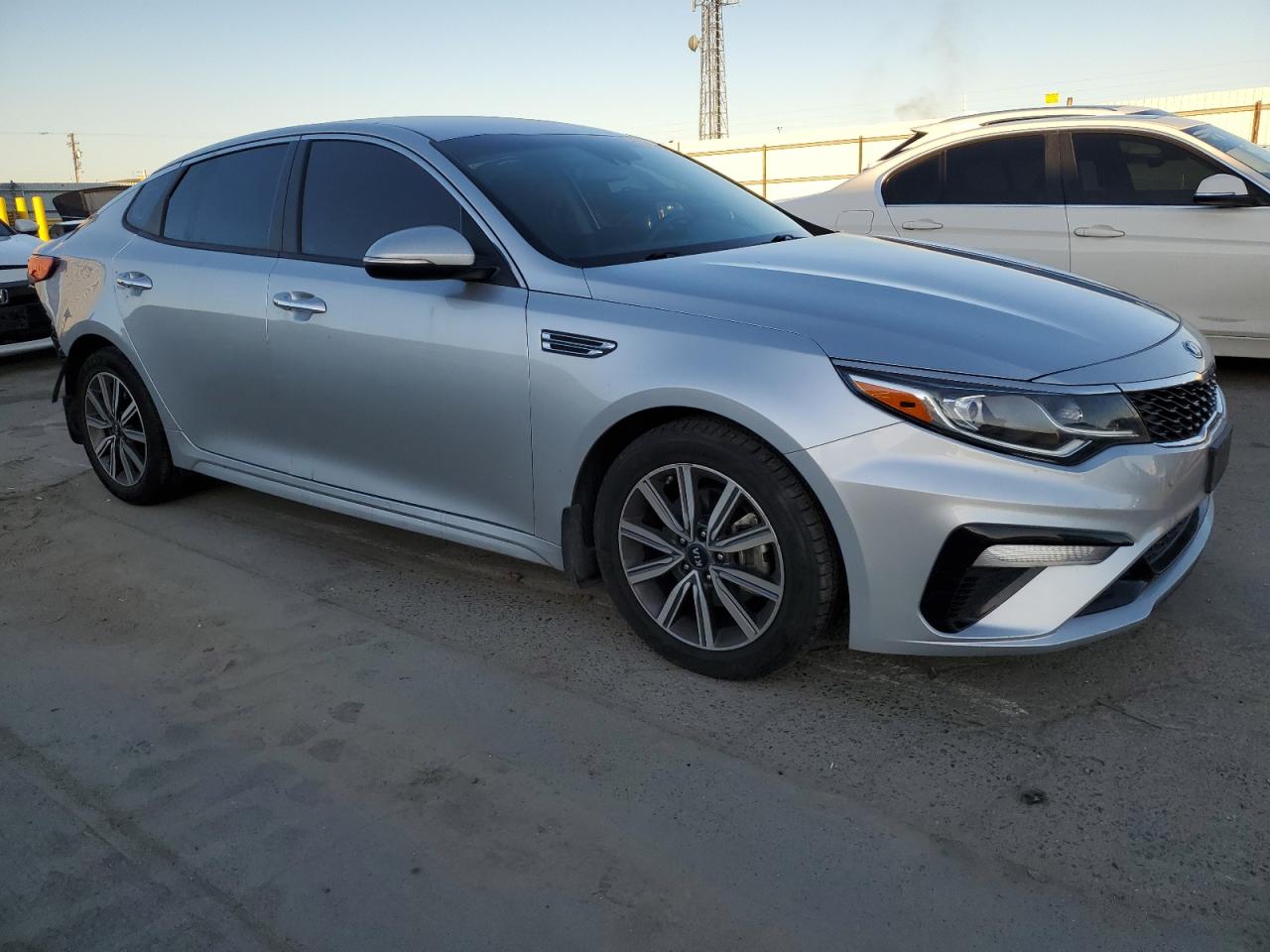 2019 KIA Optima VIN 5XXGT4L39KG369265 Copart auction photo, rear end damage thumbnail 4