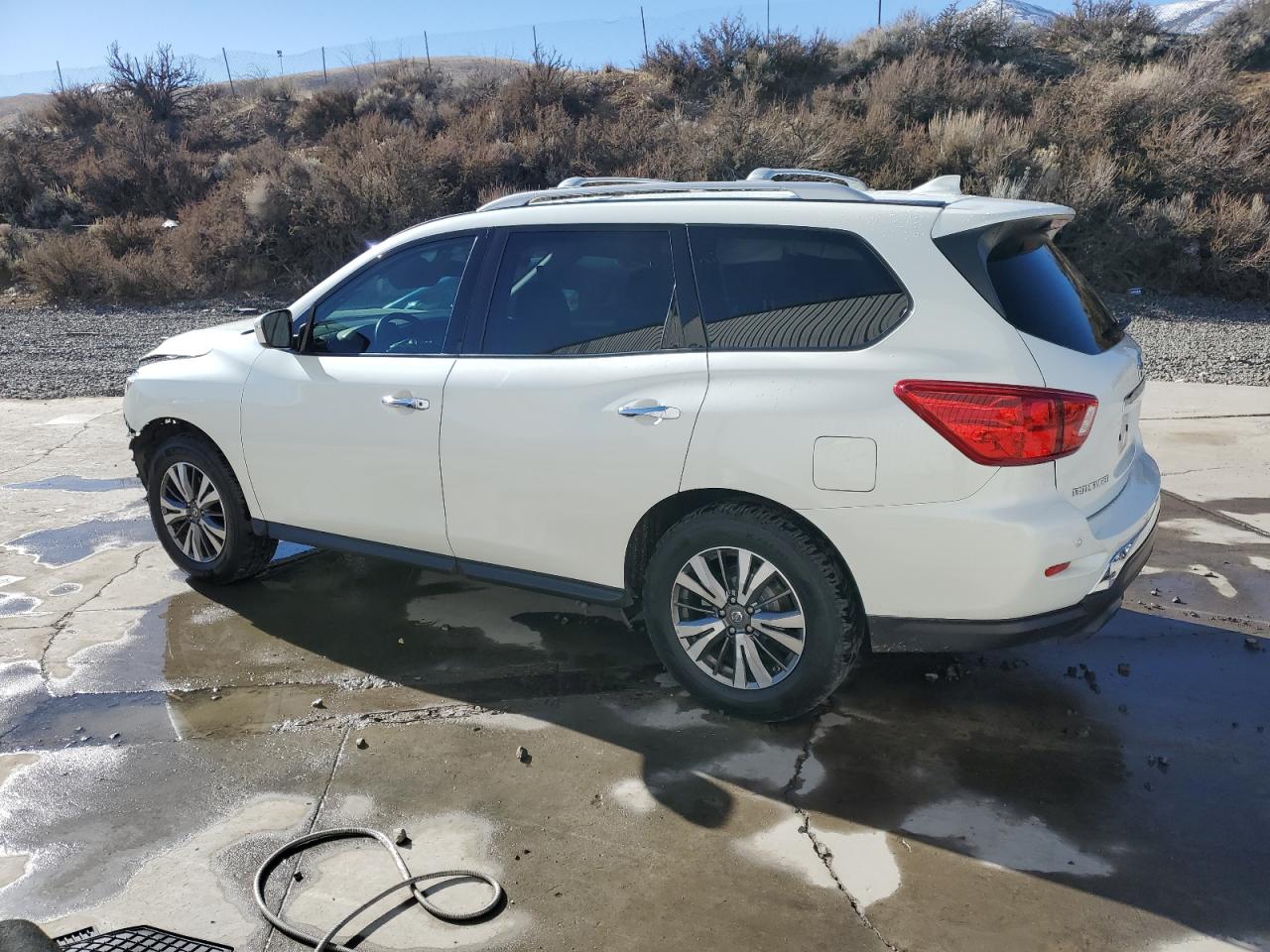 2019 Nissan Pathfinder VIN 5N1DR2MM1KC589637 Copart auction photo, front end damage thumbnail 2