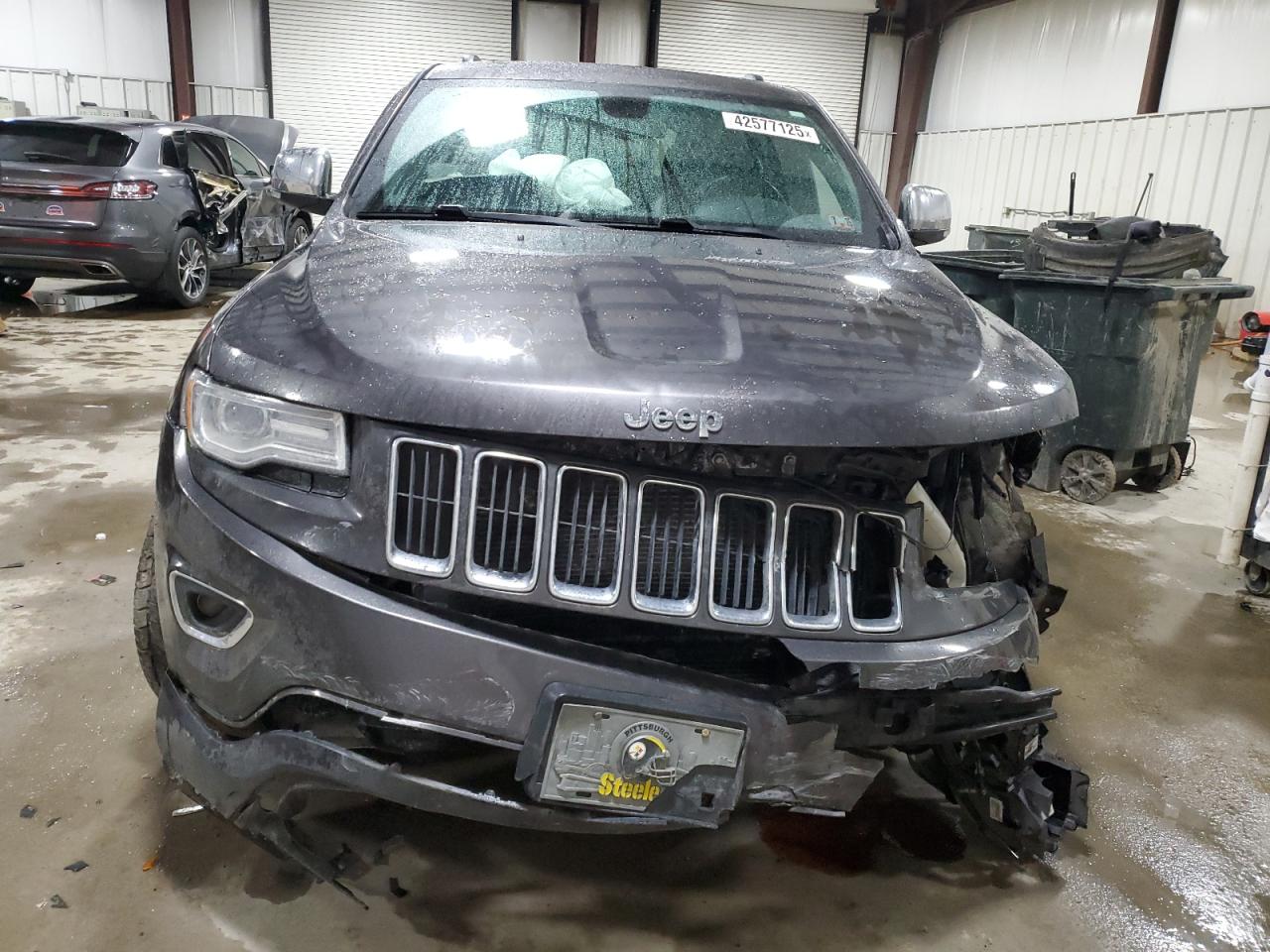 2015 Jeep Grand Cherokee VIN 1C4RJFBT1FC835076 Copart auction photo, front end / side damage thumbnail 5