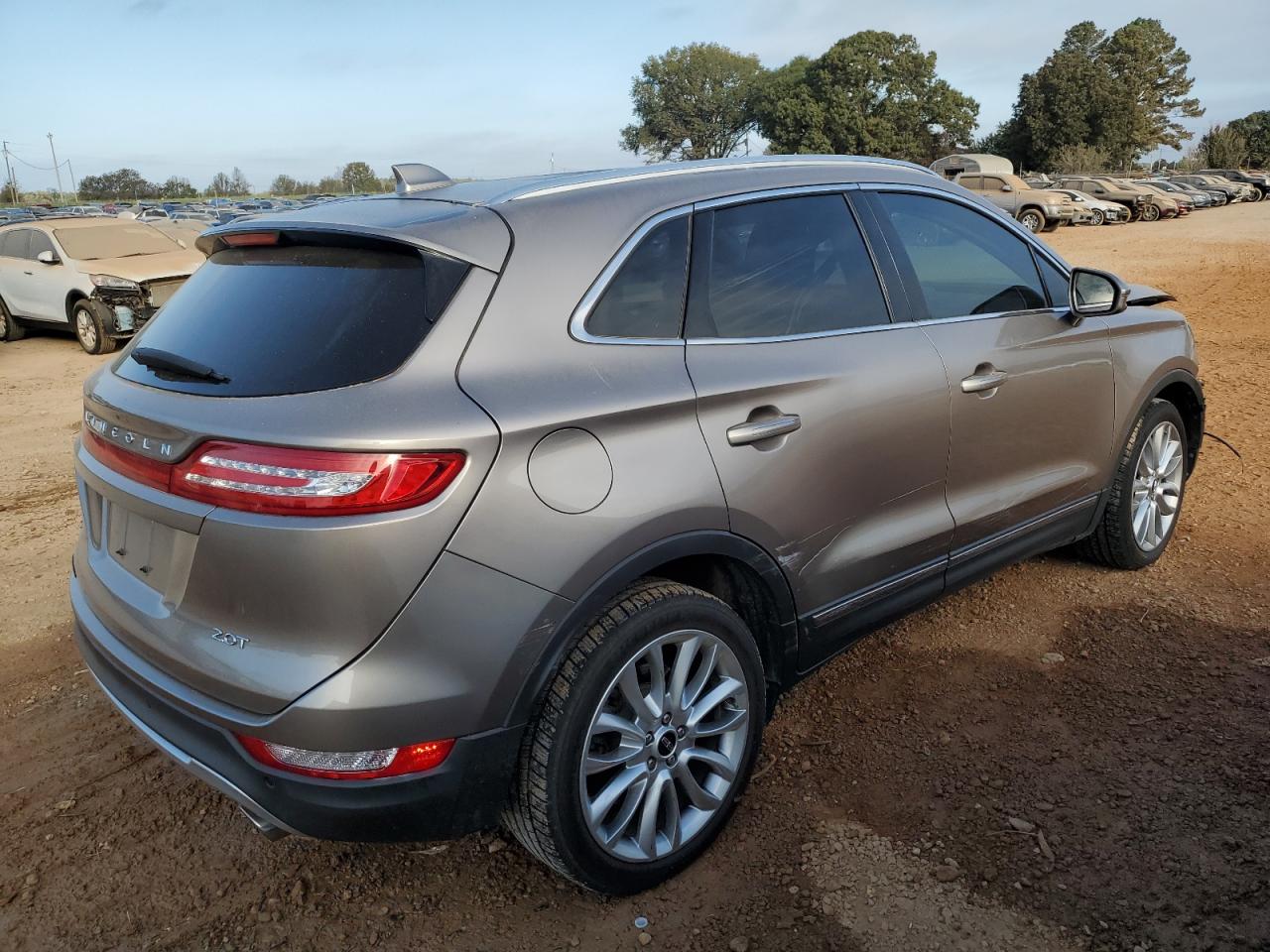 2018 Lincoln MKC VIN 5LMCJ3C92JUL30635 Copart auction photo, front end / side damage thumbnail 3