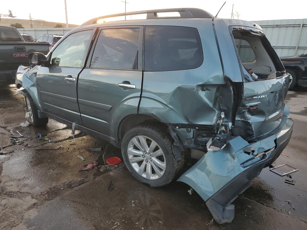 2013 Subaru Forester VIN JF2SHAECXDH426894 Copart auction photo, front end / rear end damage thumbnail 2