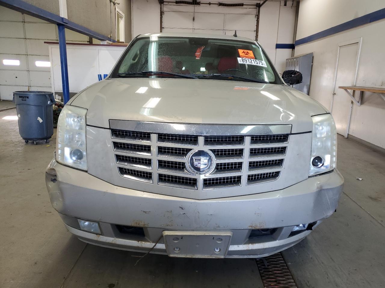 2007 Cadillac Escalade VIN 1GYFK63887R180174 Copart auction photo, front end / side damage thumbnail 5