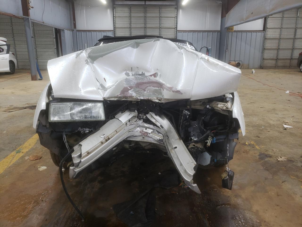 1992 Cadillac Allante VIN 1G6VS3387NU125440 Copart auction photo, front end damage thumbnail 5