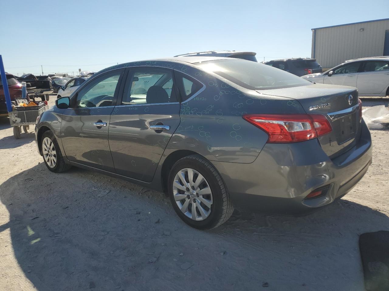 2019 Nissan Sentra VIN 3N1AB7AP1KY352390 Copart auction photo, hail / minor dent/scratches damage thumbnail 2