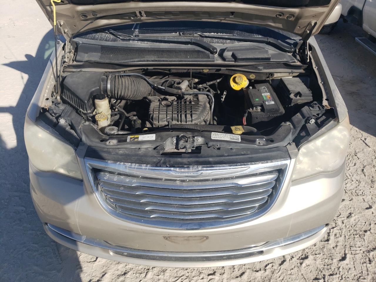 2015 Chrysler Town & Country VIN 2C4RC1BG6FR522502 Copart auction photo, front end / side damage thumbnail 12
