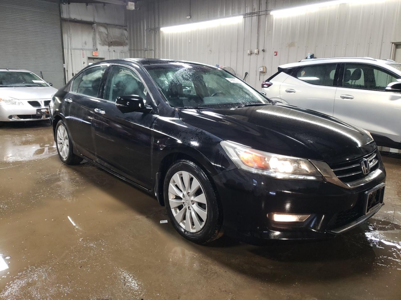 2013 Honda Accord VIN 1HGCR3F86DA007523 Copart auction photo, rear end damage thumbnail 4