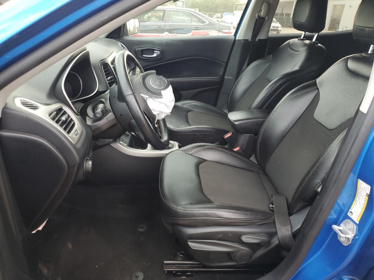 2020 Jeep Compass VIN 3C4NJCBB5LT147781 Copart auction photo, front end damage thumbnail 7