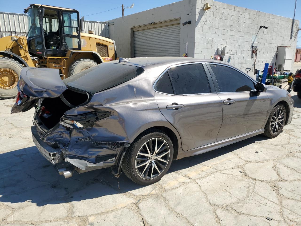 2022 Toyota Camry VIN 4T1G11AK8NU672529 Copart auction photo, rear end / side damage thumbnail 3