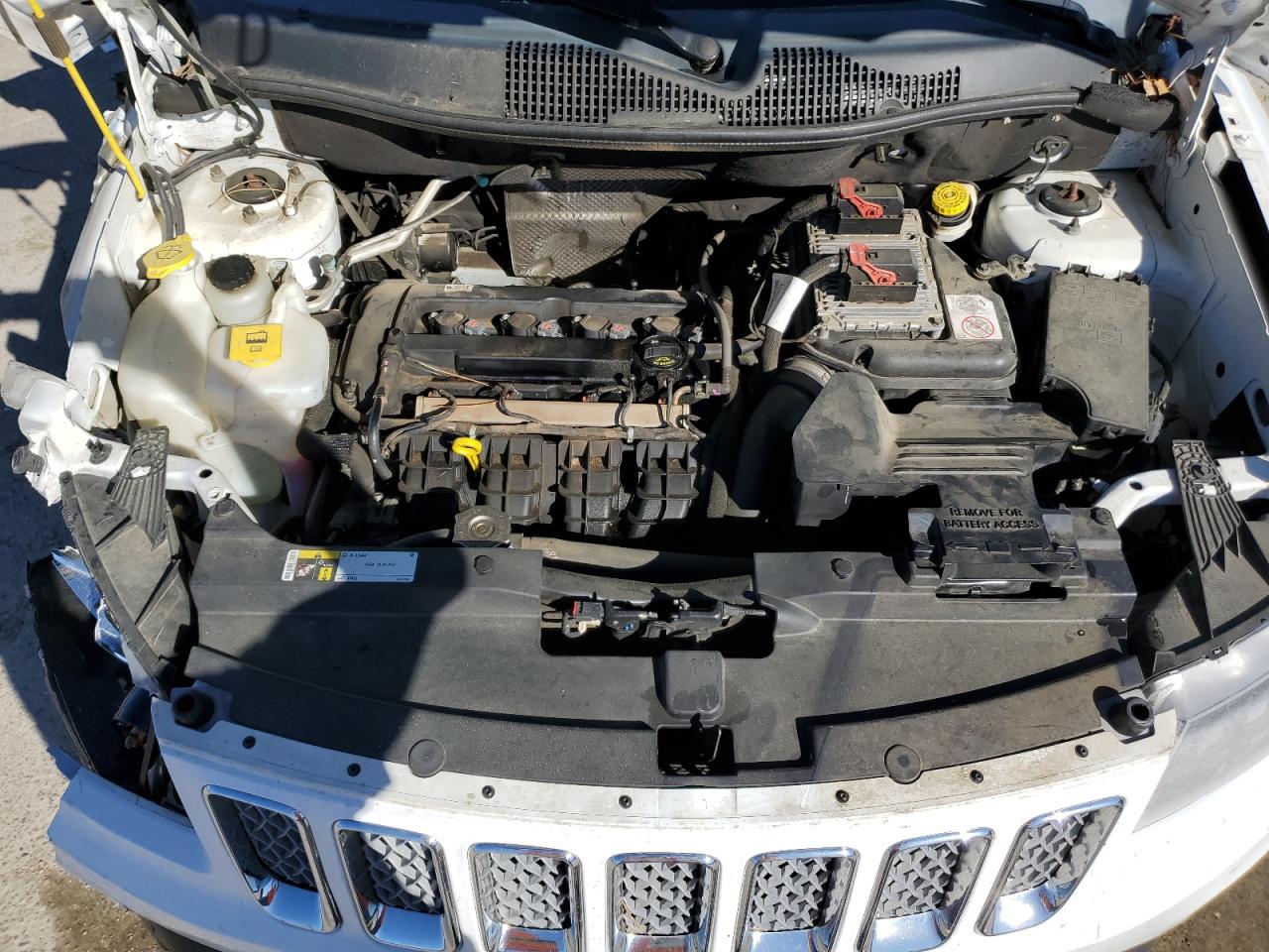 2015 Jeep Compass VIN 1C4NJCEB2FD401761 Copart auction photo, front end / side damage thumbnail 13