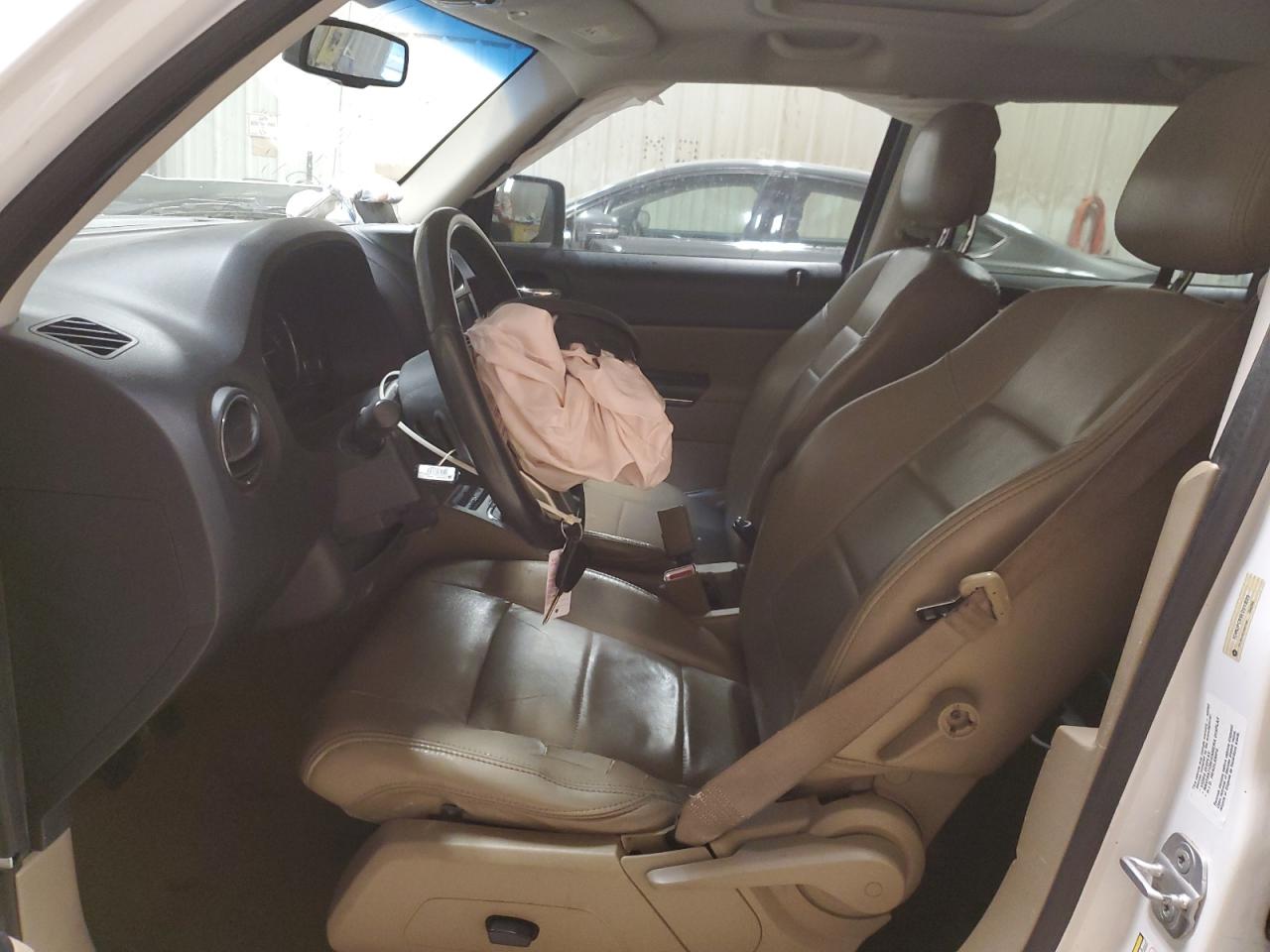 2014 Jeep Liberty (Patriot) VIN 1C4NJPCB9ED513689 Copart auction photo, front end / hail damage thumbnail 7