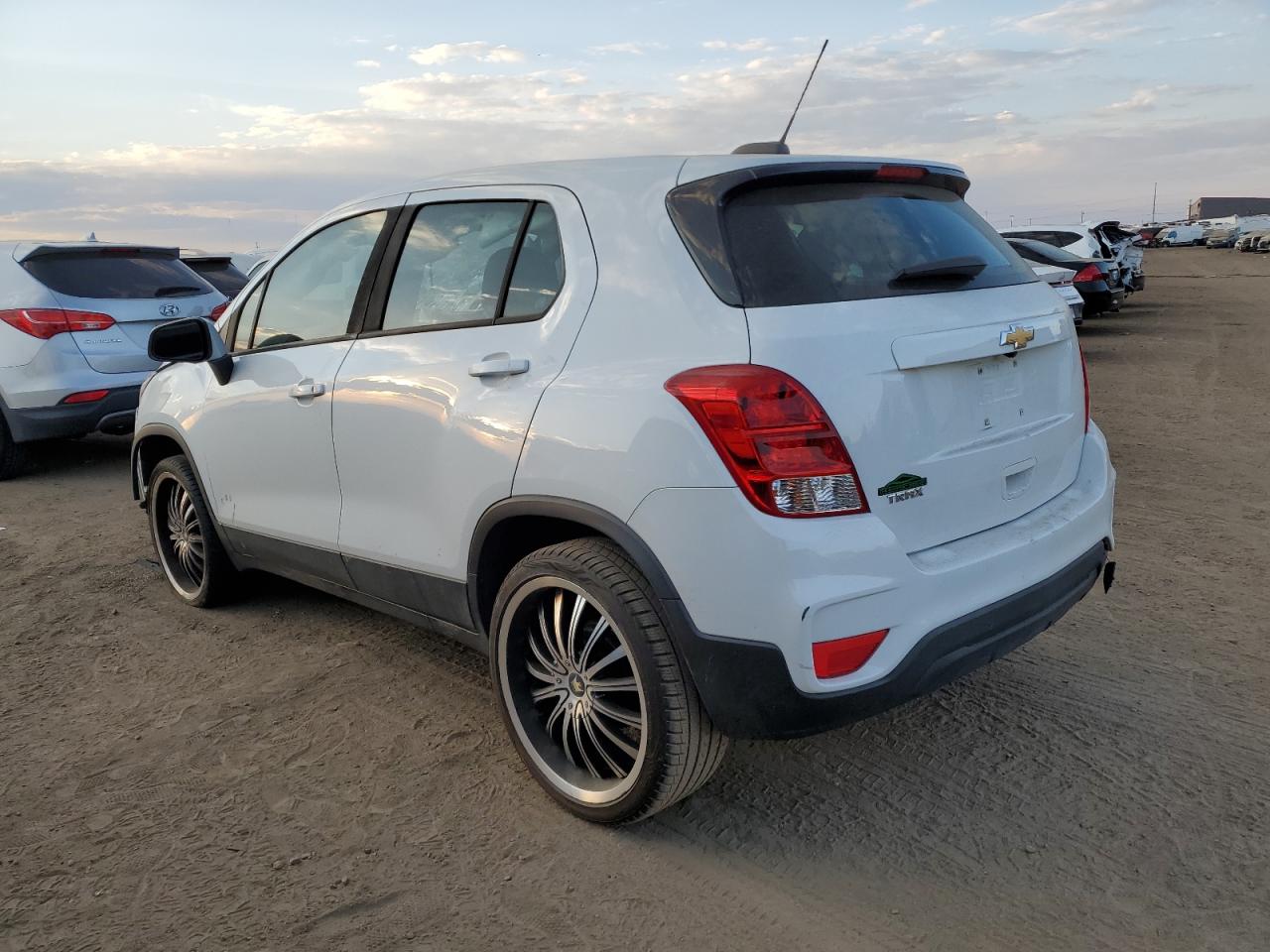 2017 Chevrolet Trax VIN KL7CJKSB3HB171939 Copart auction photo, front end damage thumbnail 2