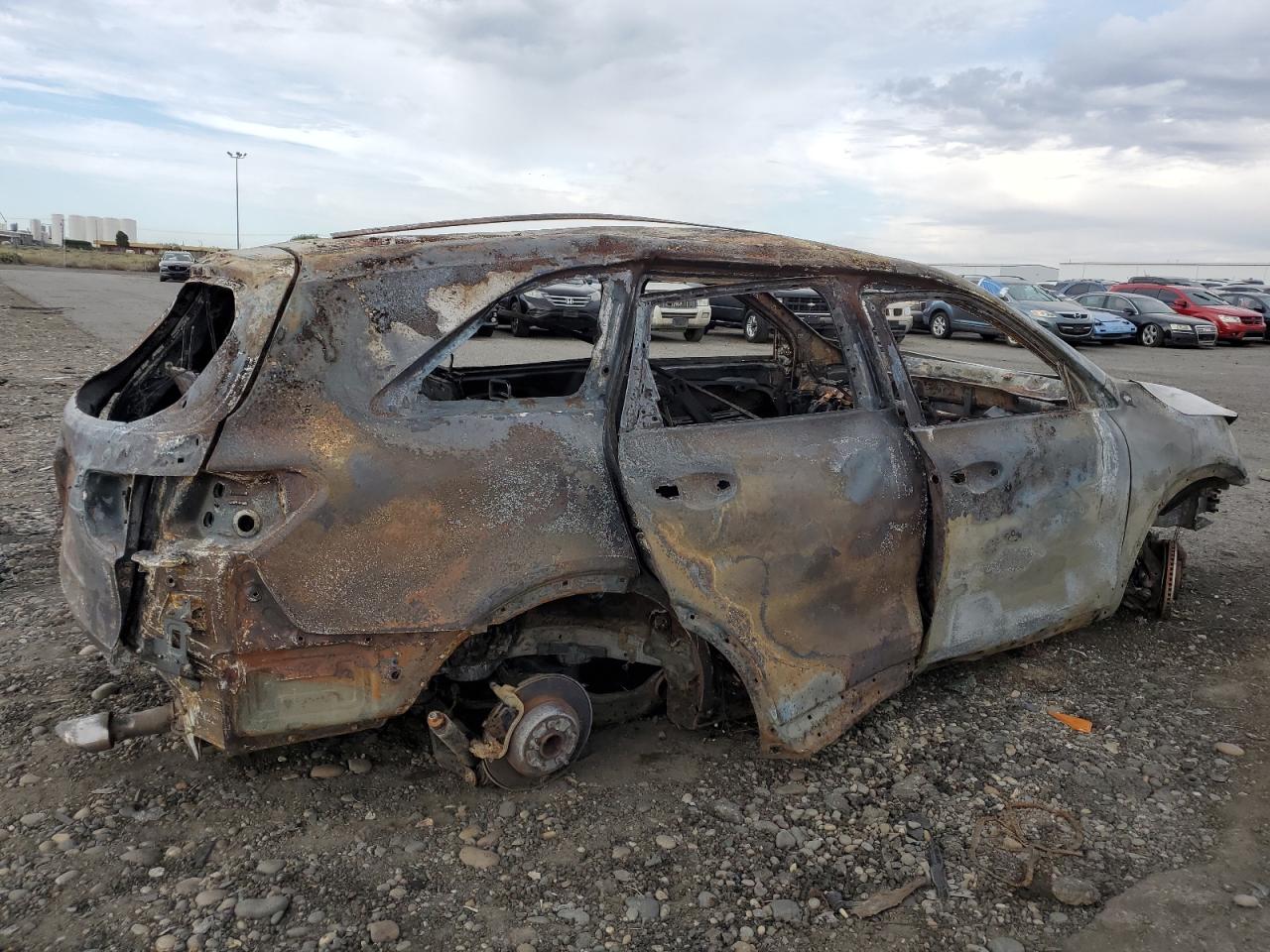 2019 KIA Sorento VIN 5XYPG4A32KG513676 Copart auction photo, burn damage thumbnail 3