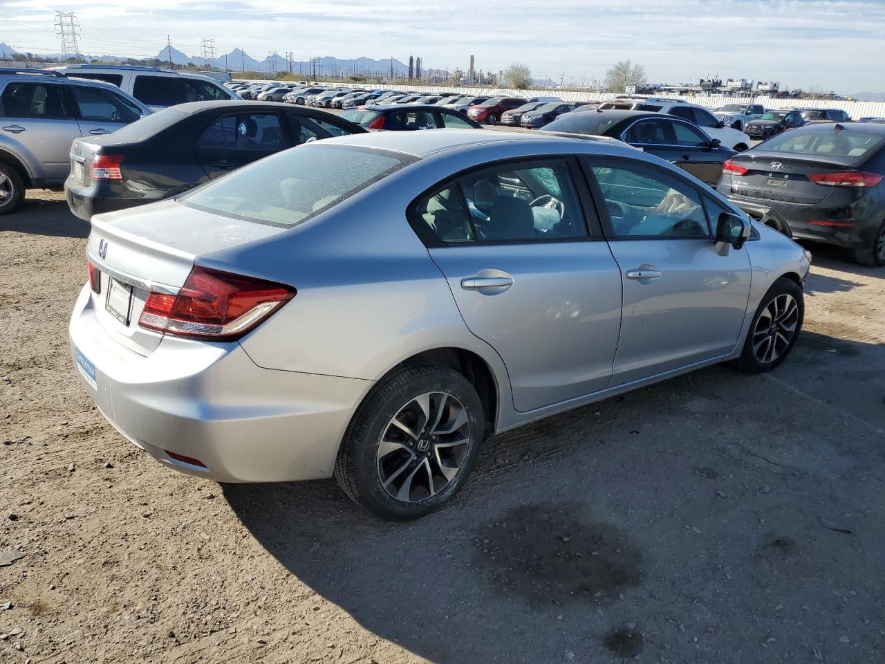 2015 Honda Civic VIN 2HGFB2F82FH564350 Copart auction photo, front end / mechanical damage thumbnail 3