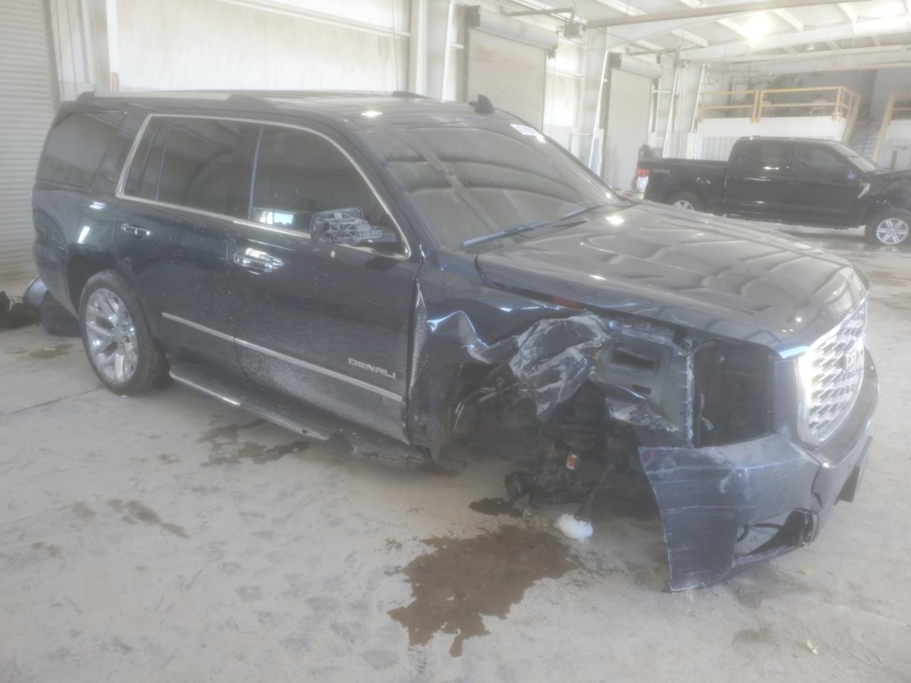 2018 GMC Yukon VIN 1GKS2CKJ7JR190813 Copart auction photo, side / undercarriage damage thumbnail 4