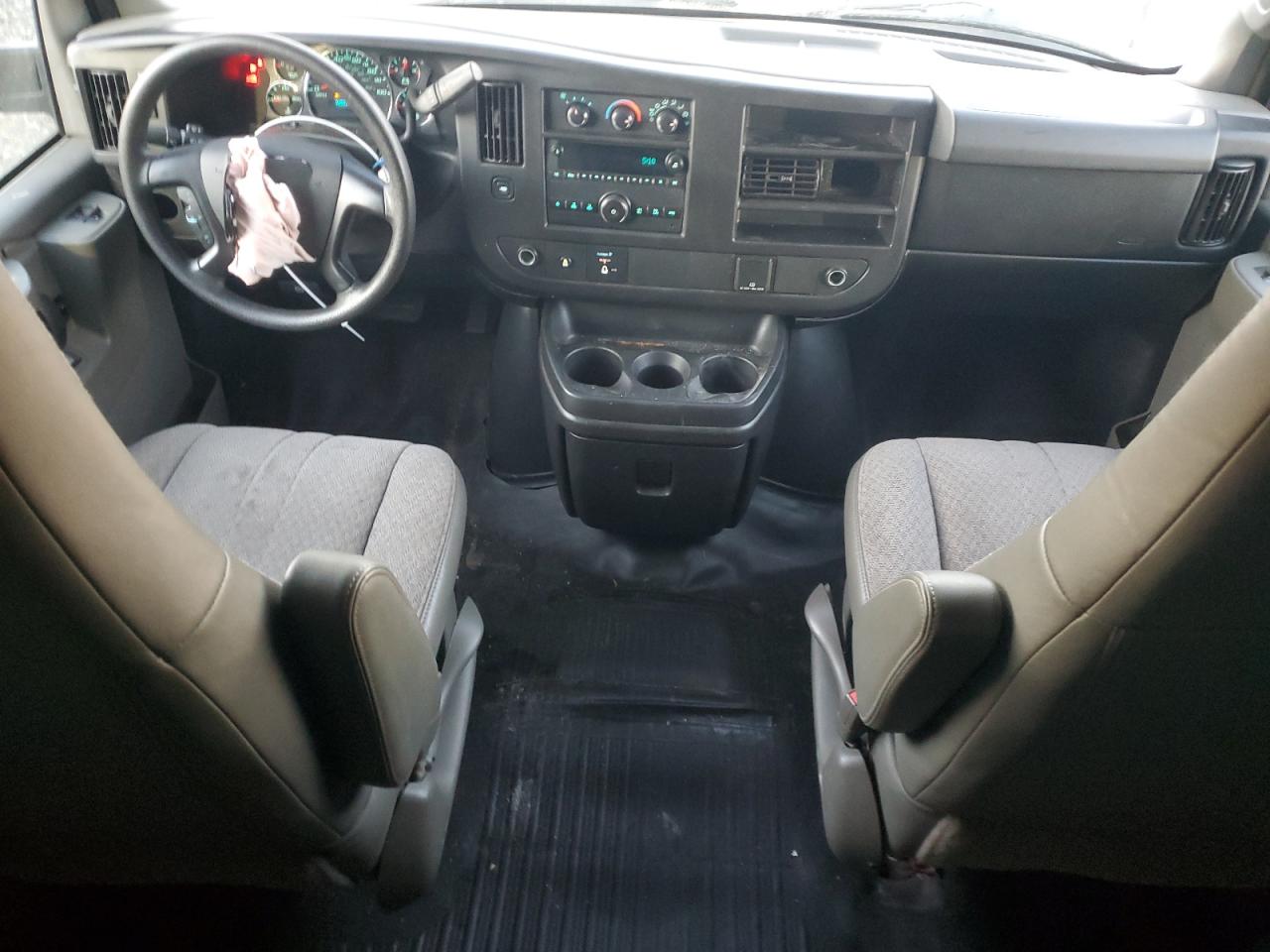 2016 GMC Savana VIN 1GTW7AFF4G1172124 Copart auction photo, front end damage thumbnail 8