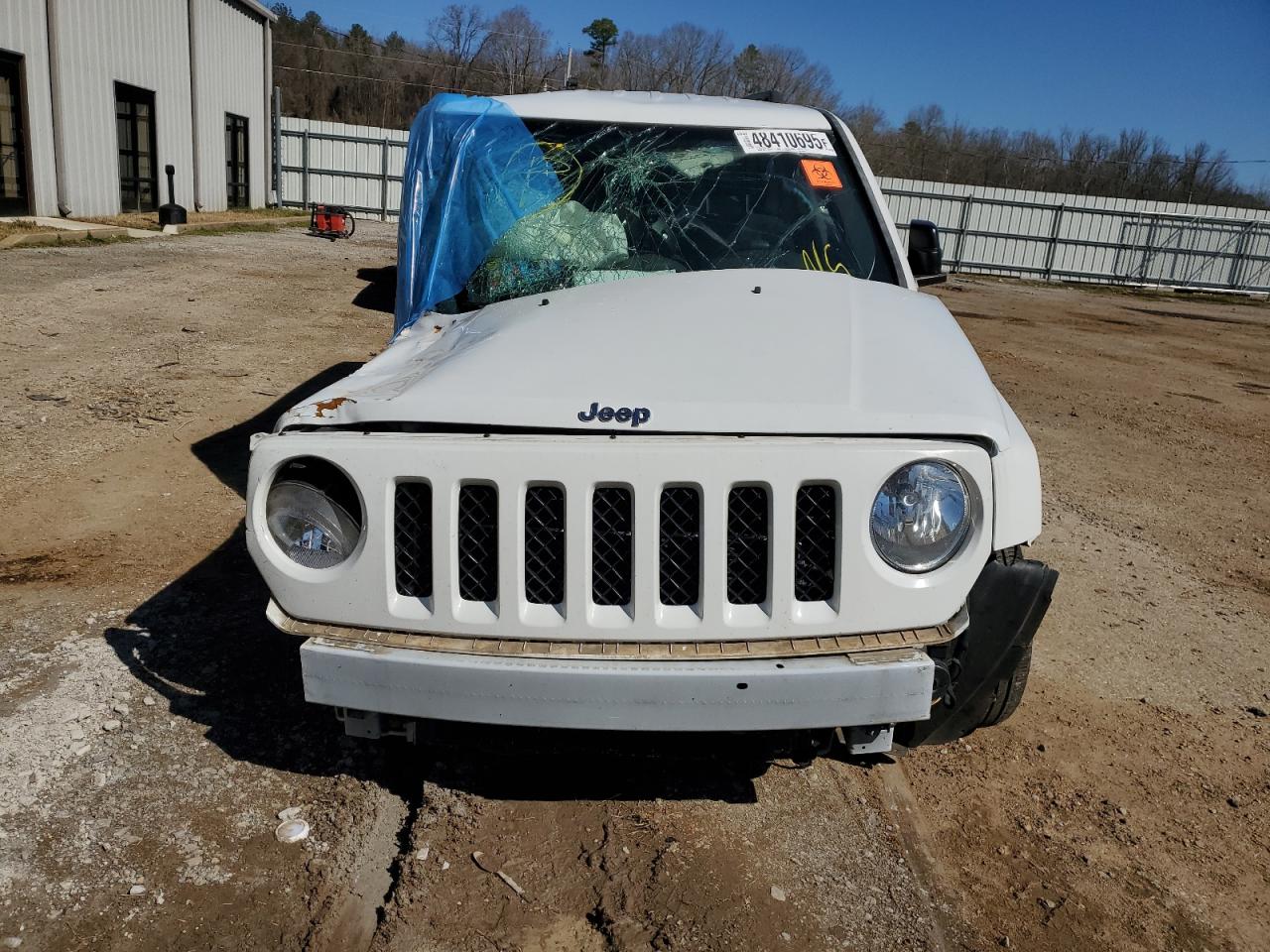 2016 Jeep Liberty (Patriot) VIN 1C4NJPFB0GD507990 Copart auction photo, side / front end damage thumbnail 5
