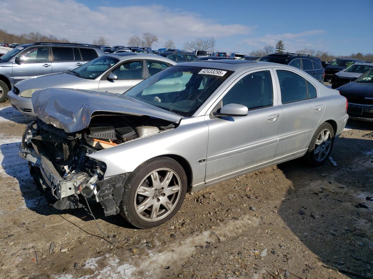 2005 Volvo S60 VIN YV1RS592352440979