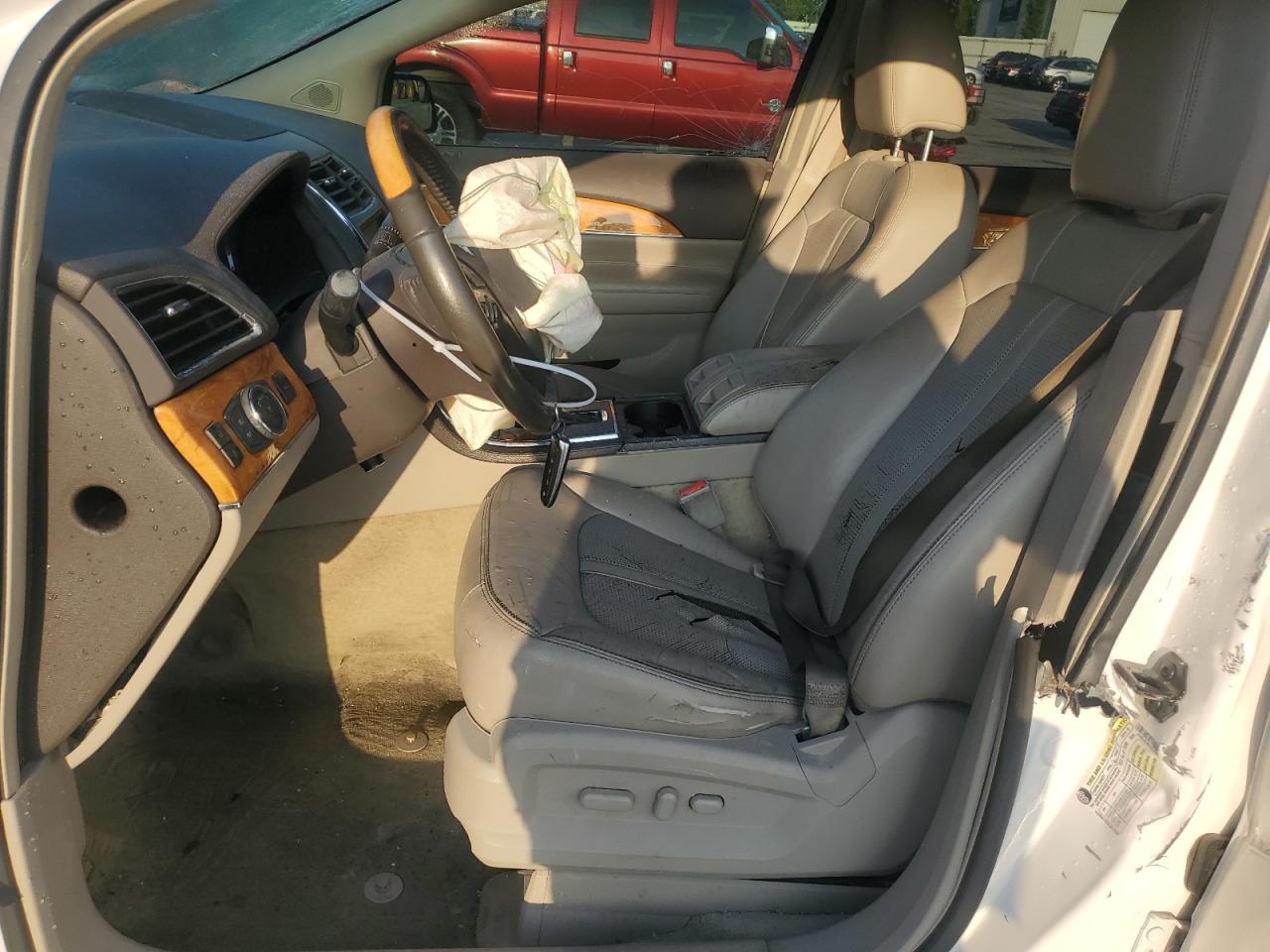 2012 Lincoln MKX VIN 2LMDJ6JK5CBL03540 Copart auction photo, front end damage thumbnail 7