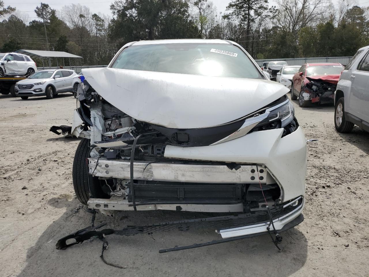 2021 Toyota Sienna VIN 5TDYRKEC9MS055993 Copart auction photo, front end damage thumbnail 5