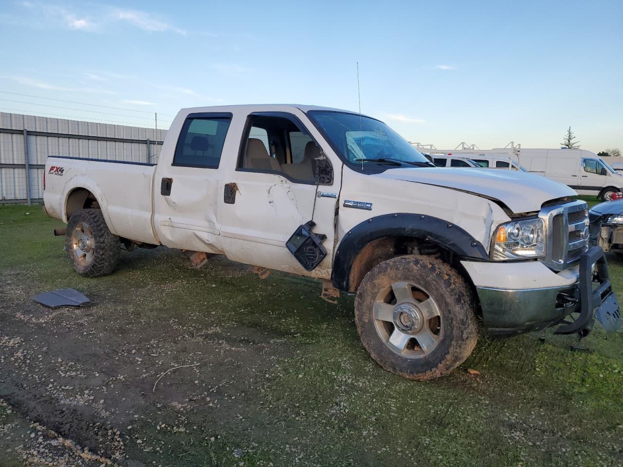 2005 Ford F350 VIN 1FTWW31P35EB10427 Copart auction photo, all over damage thumbnail 4